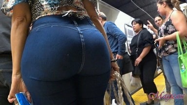 #30 colombian milf pocketless