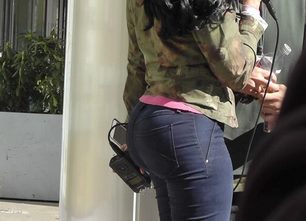 751-prev-Latina-news-candid-creepshot-donk-mega-booty-ass-boobs-flash-public-voyeur-507x338