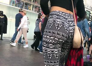 782-prev-leggings-bouncy-ass-candid-public-promo-girl-grande-culo-video-hd-leggings-507x338