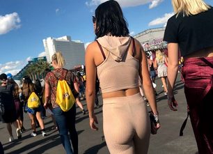 859-a-see-thru-pants-thong-vtl-hot-girl-brunette-concert-thong-cthru-leggings-concert-voyeur-girl-cameltoe-see-thru-1012x675