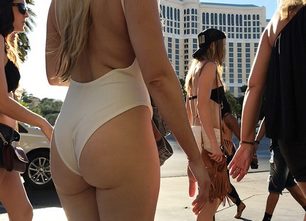 881-prev-bikini-street-ass-in-public-candid-bride-booty-street-voyeur-bikini-onesie-candid-big-tits-blonde-candid-861x574