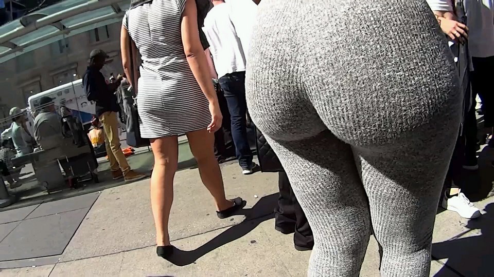 Sexy BigBooty Blonde in the Street