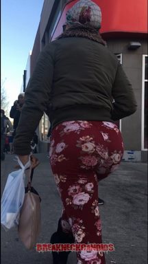 Slim Thick in Floral Leggings