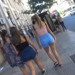 Sexys Friends teens in hot shorts ButtArg