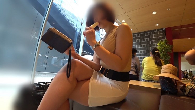 Asian JAV Sexy Lady Dress Upskirt