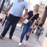 Shooter GD102 Beautiful Milf in Jeans