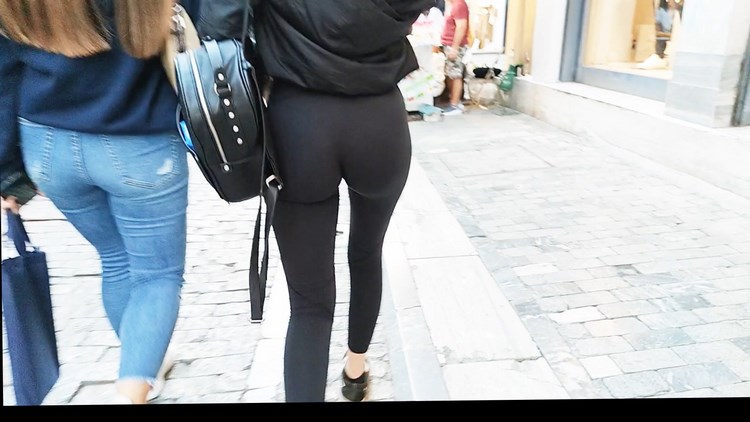 Teen in Visible hong line Incredible Booty