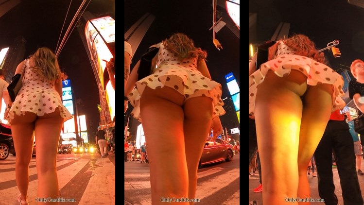 Amazing Girl with Mini Dress Thong Sexys Legs